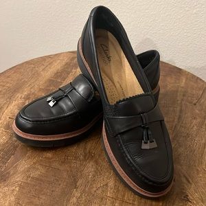 Clarks Leather Loafer - Women’s size 9